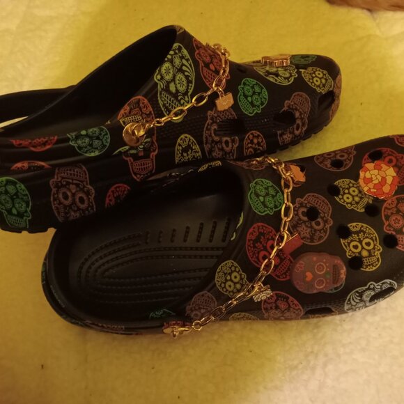 Brand New CROCS Dias De Los Meurtos Day of the Dead Size 12 Original Jibbitz - Picture 2 of 6